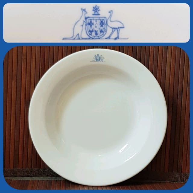 Australian Coat of Arms Soup Bowl,Bristile Vitrified Hotel China,Bowl