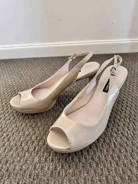 Nine west gabrielle slingback best sale platform pumps