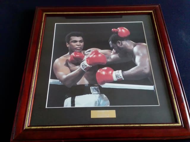 MUHAMMAD ALI vs JOE FRAZIER 111, OCTOBER 1975 (MANILLA). - Collectables