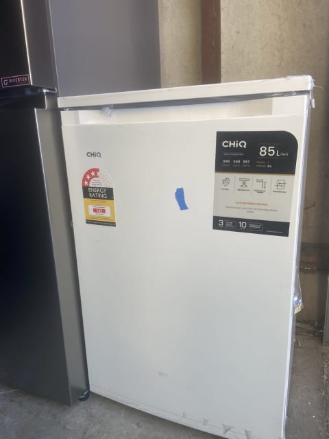 chiq 85l upright freezer