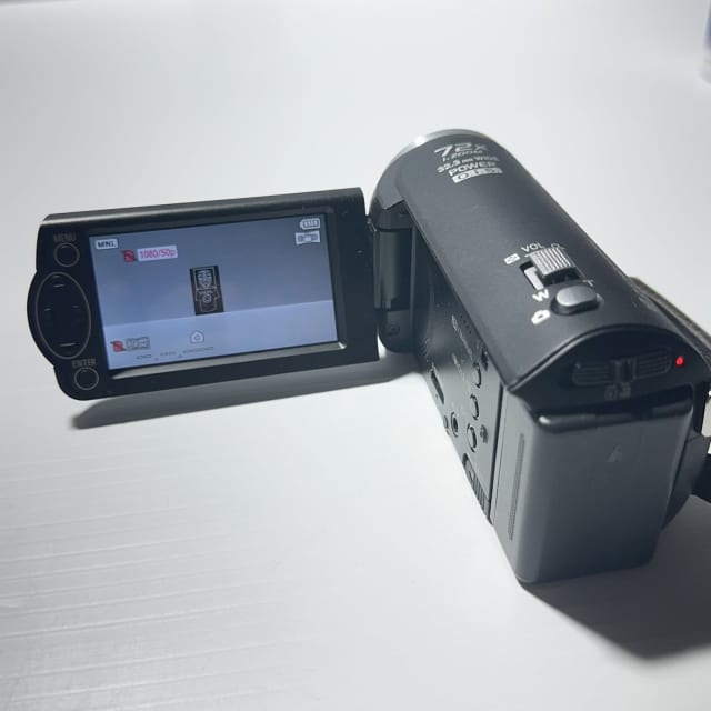 Panasonic HC V210M H Digital HD Video Camera V210 Built in Memory