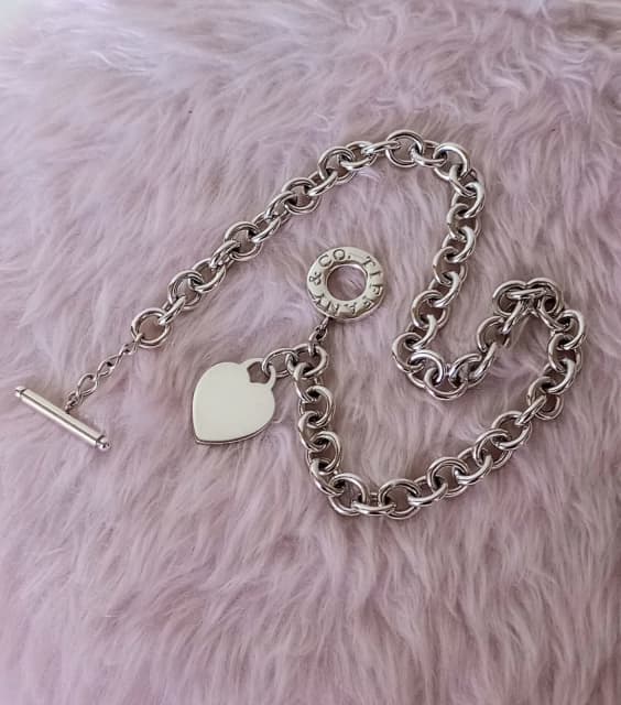 Authentic Tiffany & Co. Sterling Silver Heart Tag Toggle Choker Necklace Tiffany  Co 925 Silver Blank Heart Charm Pendant Toggle Necklace 