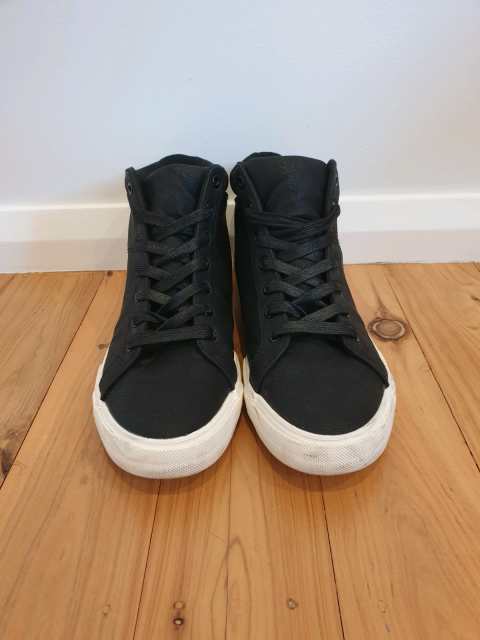 gap shoes mens