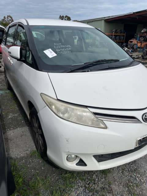 Wrecking 3 2011 Toyota Tarago Acr50r 2.4l 2az-fe 4cyl 4spd Auto White 