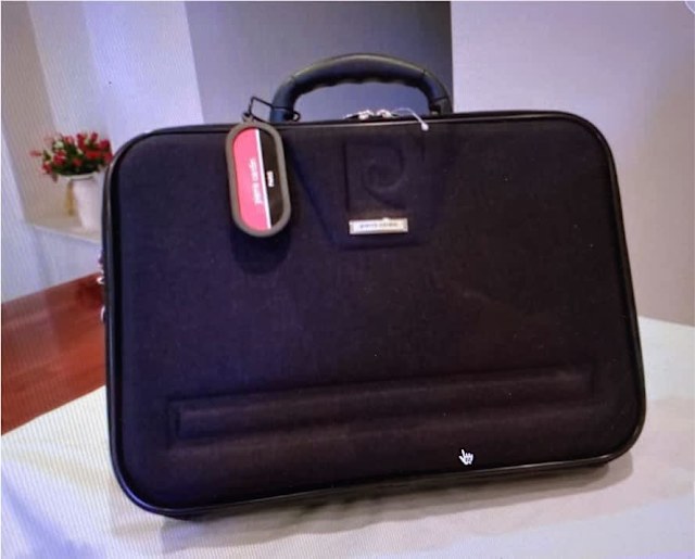 Rare Signature Genuine High Class “Pierre Cardin” Briefcase
