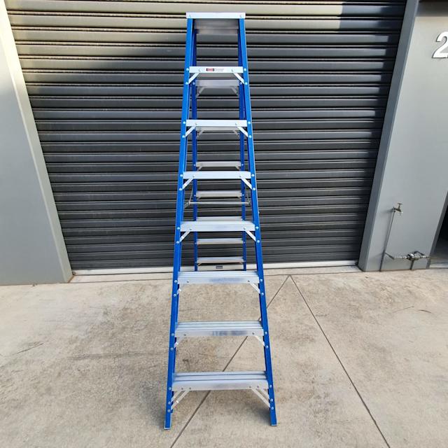 8 FT / 2.4M Double Sided Fibreglass Ladders 150kg Load Rating Ladders