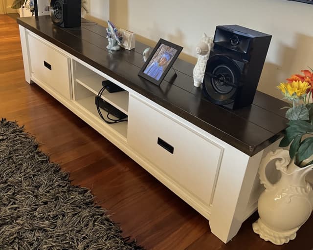 White TV Stand Entertainment Unit Entertainment & TV Units Gumtree