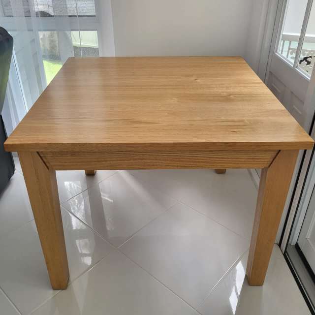 TABLE/DINING ROOM TABLE Stunning NEW AUST TAS OAK Suit UNIT HOME