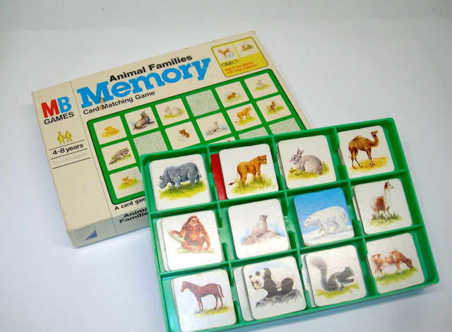 vintage-animal-families-memory-indoor-family-game-circa-1980-board