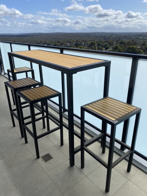 balcony stool and table