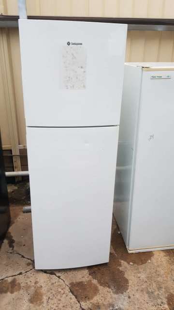 WESTINGHOUSE 274L REFRIGERATOR WTB2800WC | Fridges & Freezers | Gumtree ...