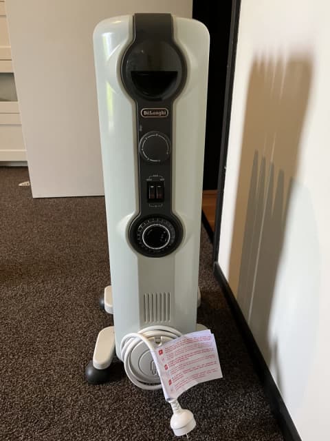 DeLonghi 1000W Radia S Oil Column Heater Air Conditioning