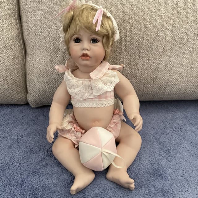 Vintage Porcelain Doll Hillview Lane Limited Edition 0035/720