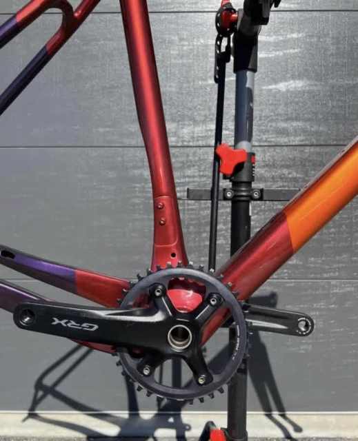 carbon fibre custom frame. Company in Germany. Pearl Men's Bicycles