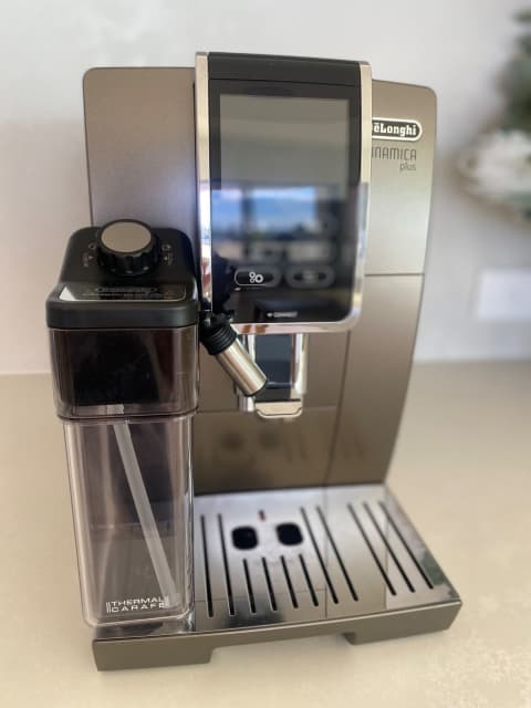 DeLonghi Dinamica plus Coffee Machine | Coffee Machines | Gumtree ...