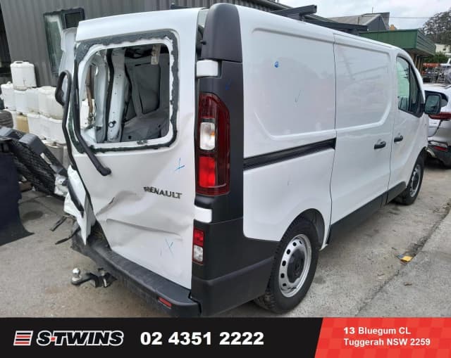 WRECKING 2021 RENAULT TRAFIC 1.6L DIESEL M/T (STOCK STG5029