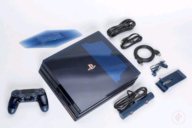 PS4 Pro PSVR Days of Play Pack 2TB-