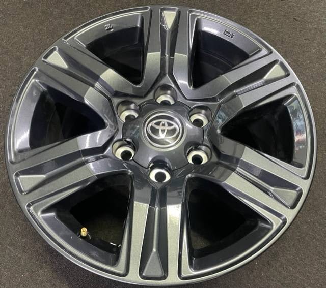 Genuine 17 inch Toyota Hilux Alloy wheels new cond Wheels, Tyres