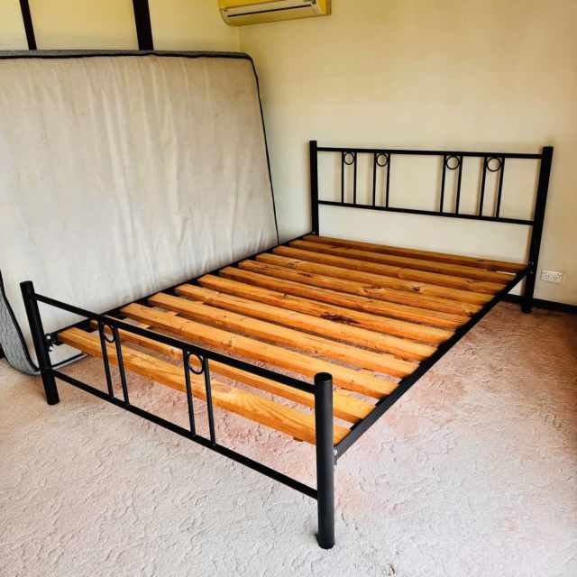 Queen bed frame (Free delivery) Beds in Runcorn QLD Gumtree Australia