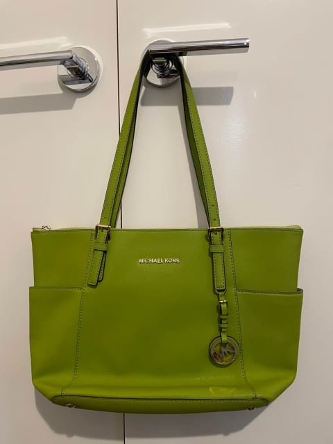 Green Michael Kors Zip Tote Bag | Bags | Gumtree Australia Casey Area -  Cranbourne East | 1308956827