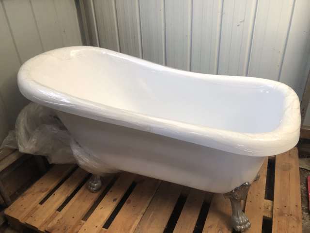 1550cm White Acrylic Slipper Claw Foot Bath Tub Chrome Feet - Building ...