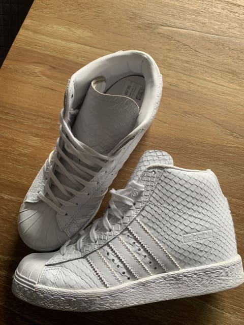 adidas ladies trainer