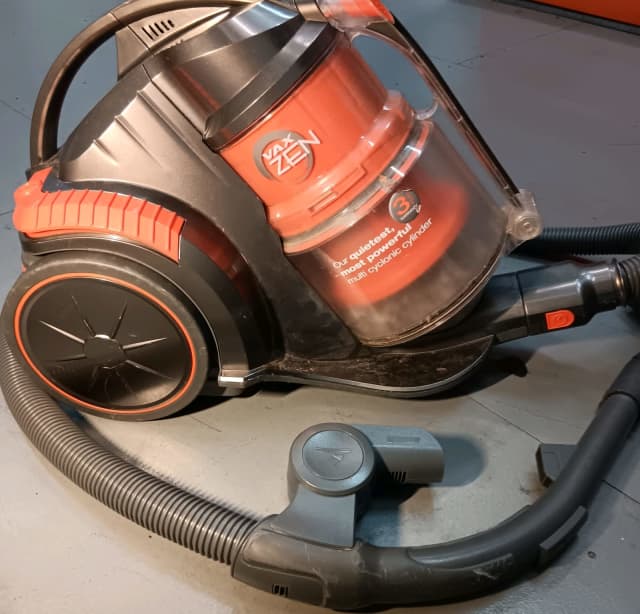 Vax VCZ1600 Cyclonic Bagless Vacuum Cleaner Vacuum Cleaners Gumtree