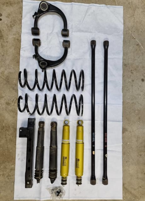 Toyota Land Cruiser 100 series suspension kit | Brakes & Suspension