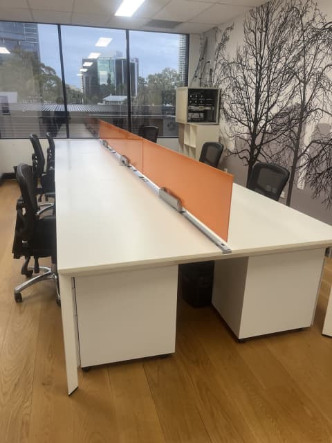 Modern Office Furniture | Desks | Gumtree Australia Parramatta Area -  Parramatta | 1311671706
