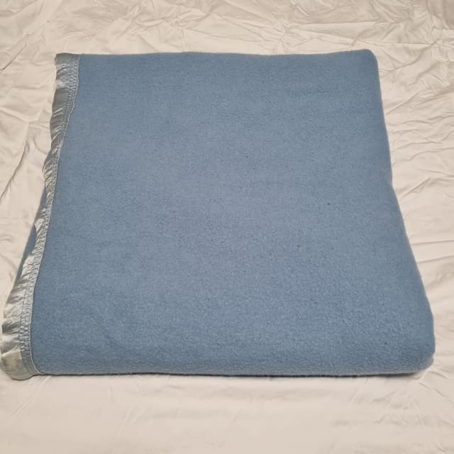 Waverley Pure New Wool Blanket Queen Size Manchester & Textiles