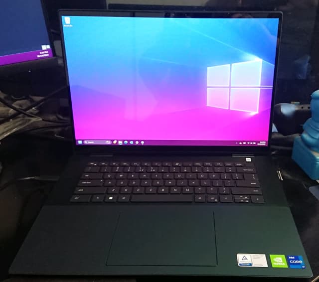 Dell Inspiron 16 7620 2in1, Gen12 i7, Geforce MX550 2GB, 1TB/16GB