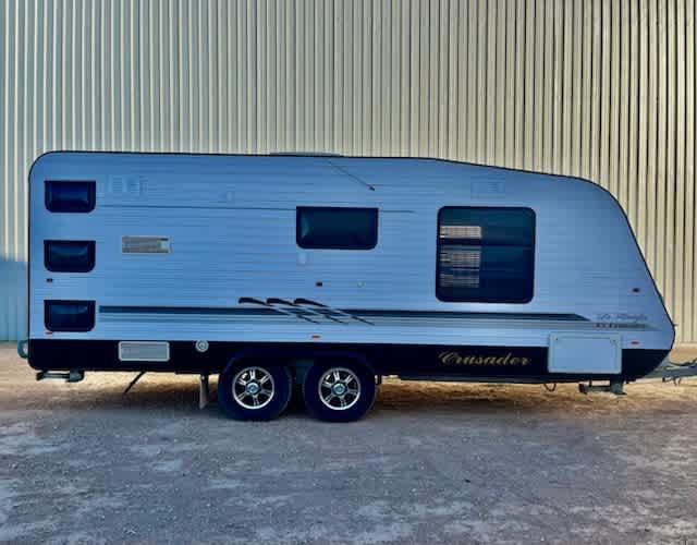 TRIPLE BUNK, CRUSADER LAFAMIGLIA CARAVAN Caravans Gumtree