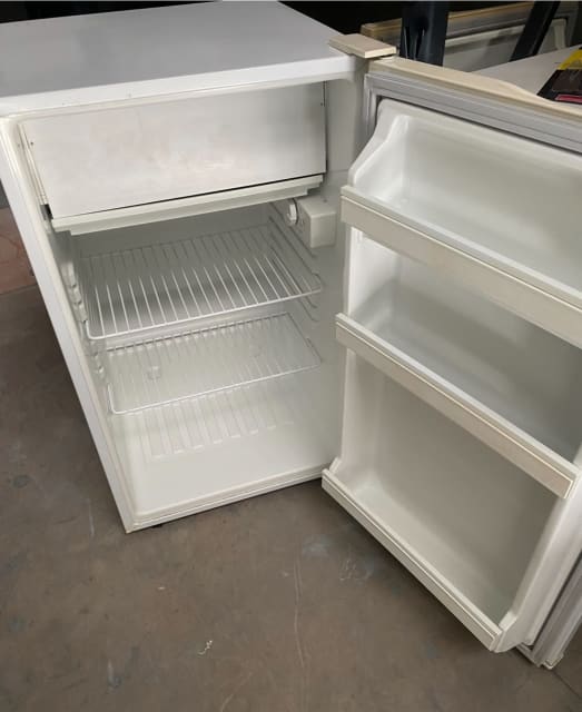 Warranty 140L Bar Fridge Westinghouse H860 W500 D590 Good Work