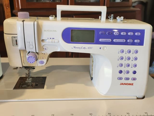 Janome Memory Craft 6500P Sewing Machine