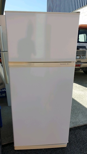fridge freezer 150cm high frost free