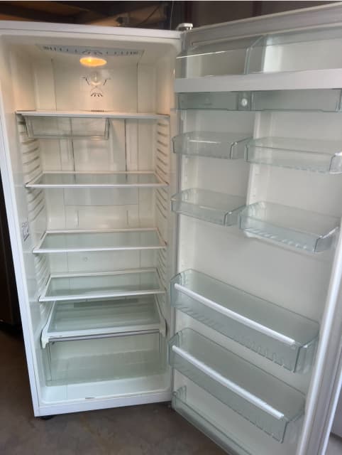 westinghouse fridge no freezer