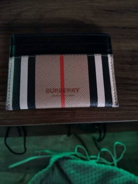 Burberry shop wallet gumtree