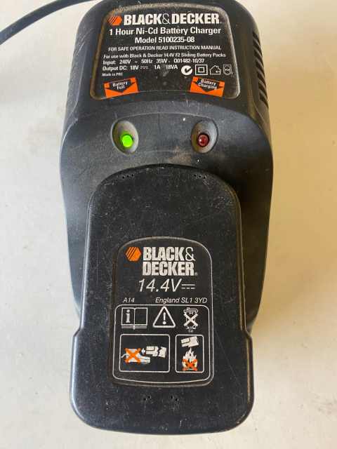 Black Decker 14.4V DC 1 Hour Ni Cd Battery Charger 5100235 08