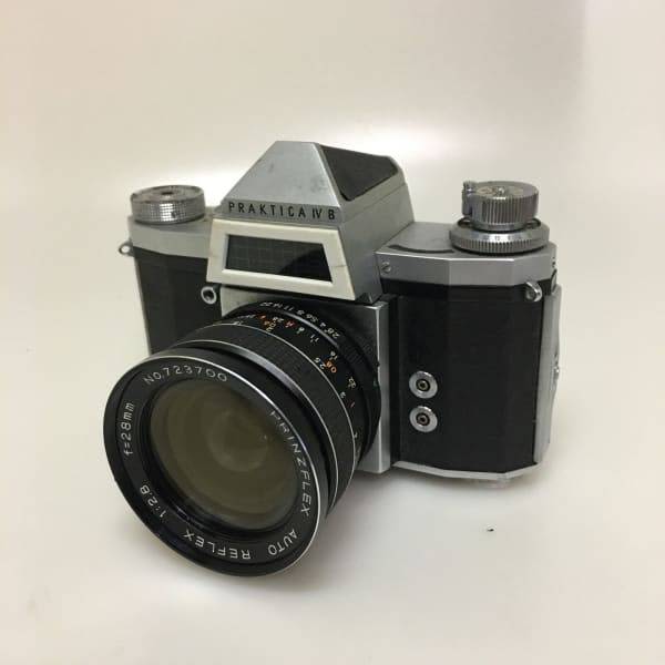 Praktica IV B camera with Prinzflex 28 f2.8 Non Digital Cameras