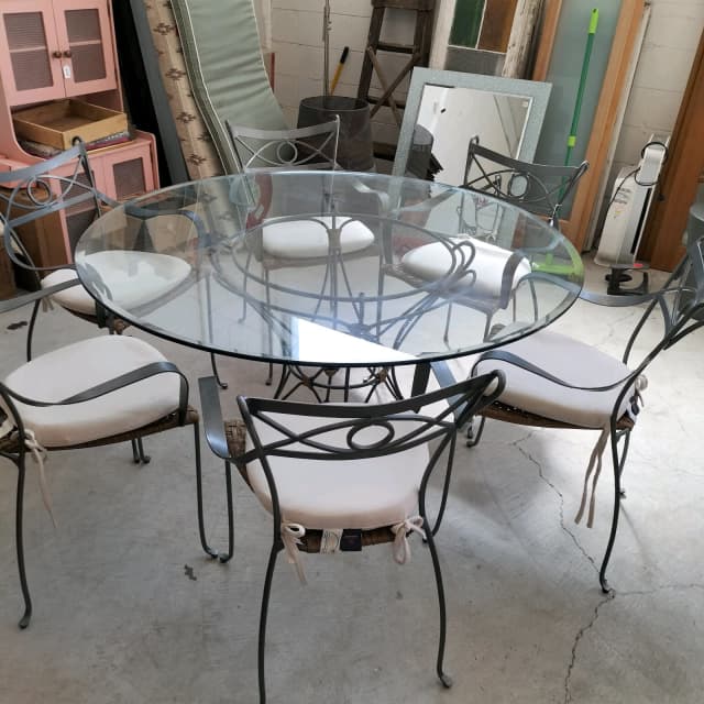 Stunning Seven piece bevelled edge glass table dining suite. Dining
