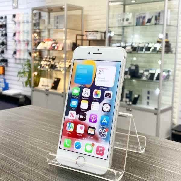 iPhone 8 64G Silver Good Condition Warranty NO SIM LOCK iPhone in