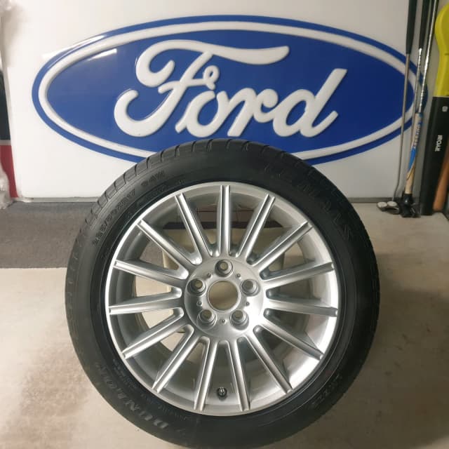 Ford Ba Fairlane G220 Factory Alloy Wheel 