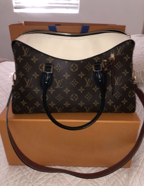Handbag Review  Louis Vuitton Monty Montorgueil PM 