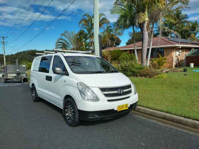 2010 HYUNDAI iLOAD CREW 5 SP MANUAL 4D VAN | Cars, Vans & Utes ...