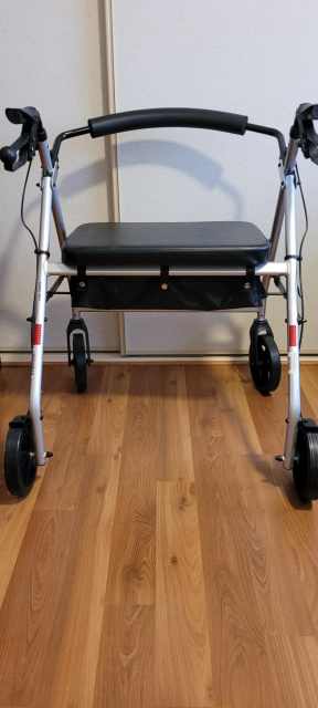 Aspire XL Seat Mobility Walker with Seat and Storage Looks Brand New ...