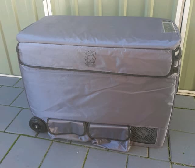 Brass monkey 60lt portable Dual zone fridge/freezer with cover