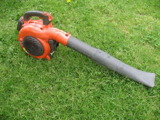 Husqvarna 125BV Leaf Blower - 2 Stroke | Garden Tools | Gumtree ...