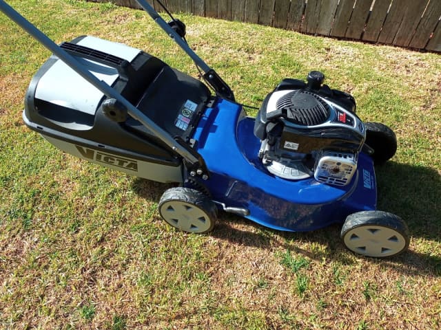 Victa 18 Super Mulcher Petrol Lawn Mower | Lawn Mowers | Gumtree ...