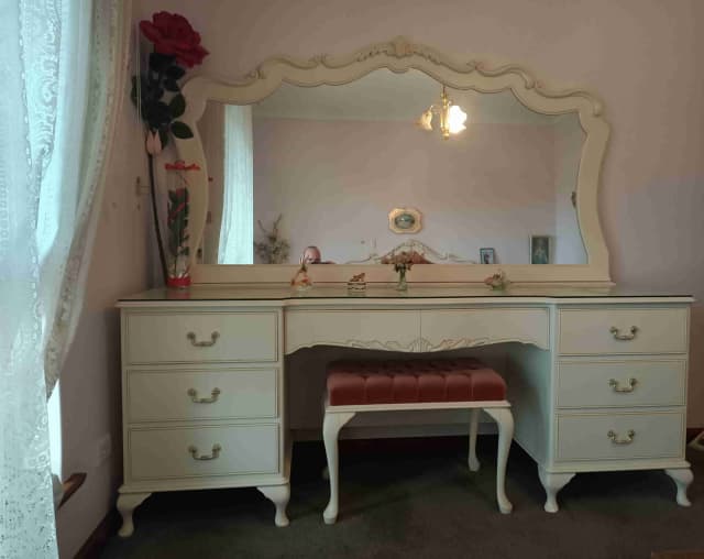 Queen Ann stye Dressing Table, Stool, Headboard with 2 Side tables