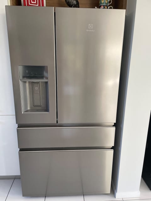 electrolux 2 door refrigerator